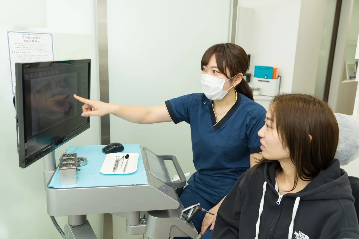 治療計画を説明する様子